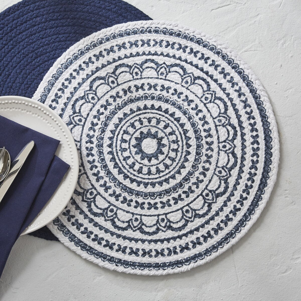 Zuri Medallion Printed Round Placemat - Navy (Set of 4)