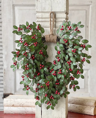 Holly Wreath w/ Berry | 18"